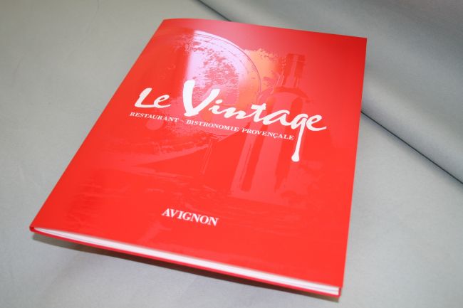 Porte Menu en PVC rouge à Montpellier